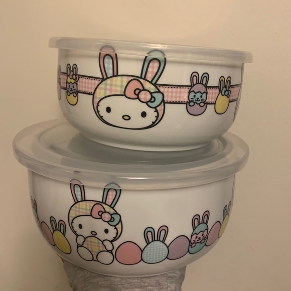 Hello kitty containers - Picture 1 of 1